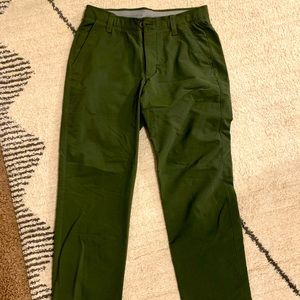 Under Armour men’s 32x30 golf pants loose fit
